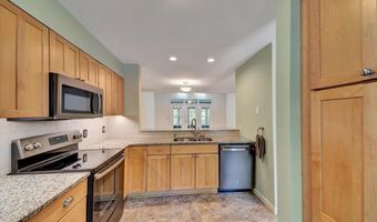 28 Mansfield Ln, Berlin, VT 05602