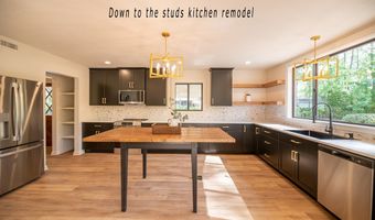 2302 Twin Lakes Dr, Bainbridge, GA 39819