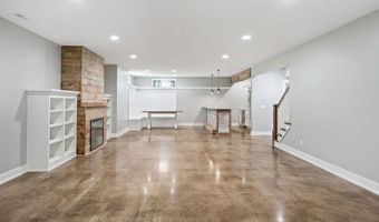 5962 Deer Hollow Rd, Auburn, IN 46706