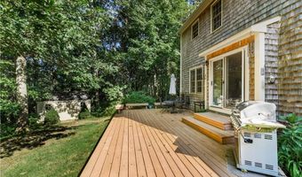 123 Country Hill Ln, North Kingstown, RI 02852