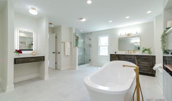 408 W Foxdale Ln, Arlington Heights, IL 60004