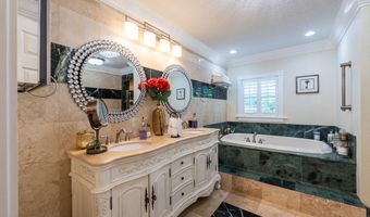 335 Main St, Barwick, GA 31720