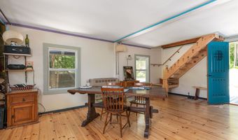 18 Spring Rd, Albany, NH 03818