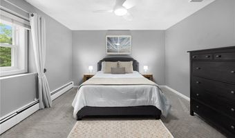 12 Robin Vale Dr, Glocester, RI 02857