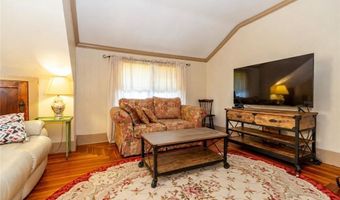 113 Beckwith St, Cranston, RI 02910