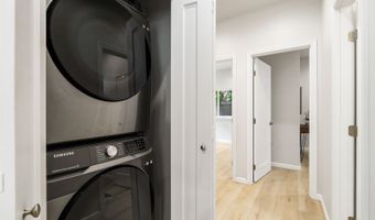 1729 Keeaumoku St B, Honolulu, HI 96822