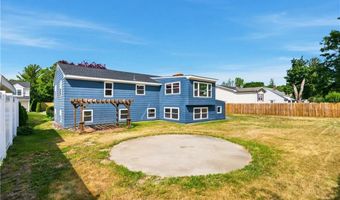 25 Stoneham St, Cranston, RI 02920