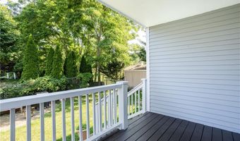 12 Ellen St, Bristol, RI 02809