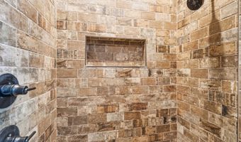 1200 KATHLEEN Ct, Appleton, WI 54915