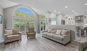 329 Wickham Rd, North Kingstown, RI 02852