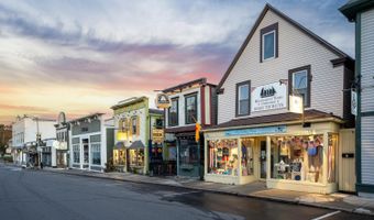 19 Cottage St, Bar Harbor, ME 04609