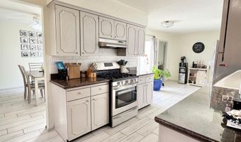 1711 Live Oak Pl, Carlsbad, NM 88220