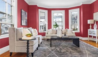 17 Everett St, Newport, RI 02840