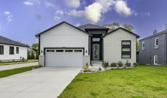1858 Upland Dr, Ann Arbor, MI 48105