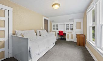 3361 Harrison Ave, Astoria, OR 97103