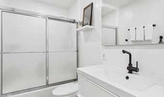 4 CALVIN Ct, Rockville, MD 20851