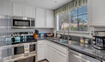 19119 Palo Verde Dr, Apple Valley, CA 92308