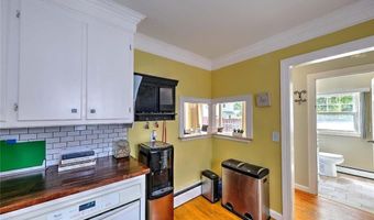 5 HIGH St, Warwick, RI 02886