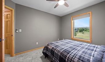 9352 67th St NW, Annandale, MN 55302