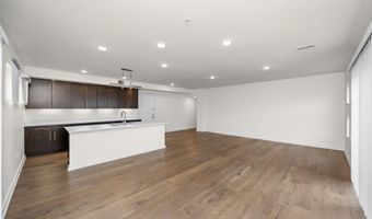 460 W Stadium Blvd, Ann Arbor, MI 48103