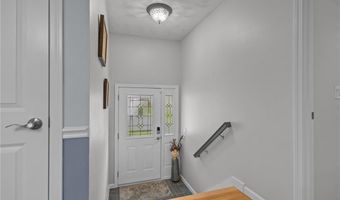 4 Hunters Run, North Providence, RI 02904