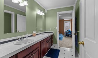 140 RIVER Dr, Appleton, WI 54915