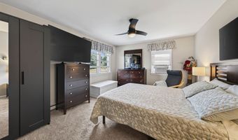 16 Driscoll Rd, Branford, CT 06405