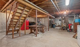 124 Benedict Rd, Burrillville, RI 02830