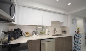 20301 W Country Club Dr 930, Aventura, FL 33180