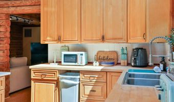 21663 OATLANDS Rd, Aldie, VA 20105