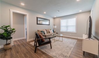 1304 SE C St, Bentonville, AR 72712