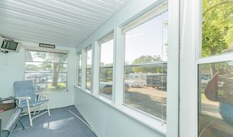 92 Rohr St #5, Arnolds Park, IA 51331