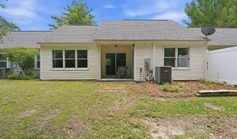 906 Cedar Ct, Aberdeen, NC 28315