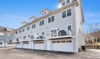 643 Greenslate Dr SE, Ada, MI 49301