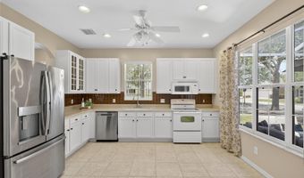 208 OCEANIA Ct, Apollo Beach, FL 33572