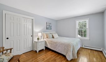 17 Candlewood Dr, Amherst, NH 03031
