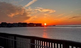 1 E 29th St, Beach Haven, NJ 08008