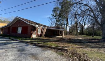 232 E Calhoun St, Bruce, MS 38915