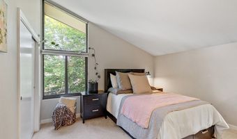 7 Longwood Dr 212, Andover, MA 01810