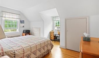 110 Hopkins Ave, Johnston, RI 02919