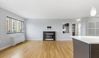 1300 S ARLINGTON RIDGE Rd 618, Arlington, VA 22202