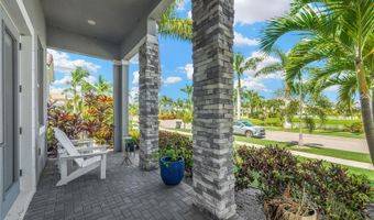 832 MANNS HARBOR Dr, Apollo Beach, FL 33572
