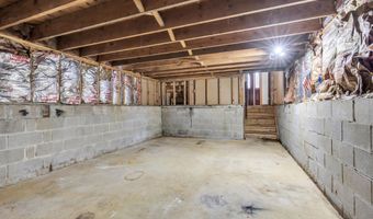 11 Phillips Mills Dr, Middletown, NJ 07748