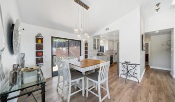 2041 Woodland Gln, Escondido, CA 92027