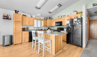 702 Taylor Ct, Belle Fourche, SD 57717
