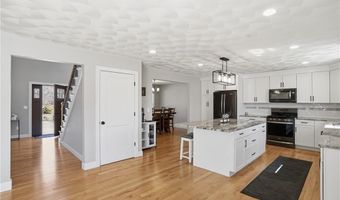 1268 Central Ave, Johnston, RI 02919
