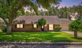 1224 Roosevelt Dr, Alice, TX 78332