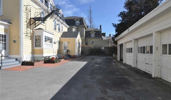 35 Pelham St D, Newport, RI 02840