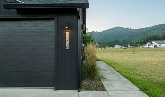 192 STUART FIELD Ln, Ariel, WA 98603