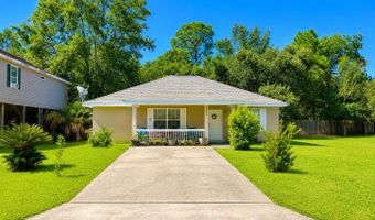 6195 W Forrest St, Bay St. Louis, MS 39520